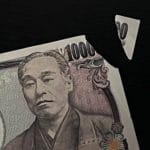 【お金】お札が破れた時の対処方法 – 一万円札の端っこがちぎれた…ので交換してもらった話。実際のやり方や必要なものはコレ