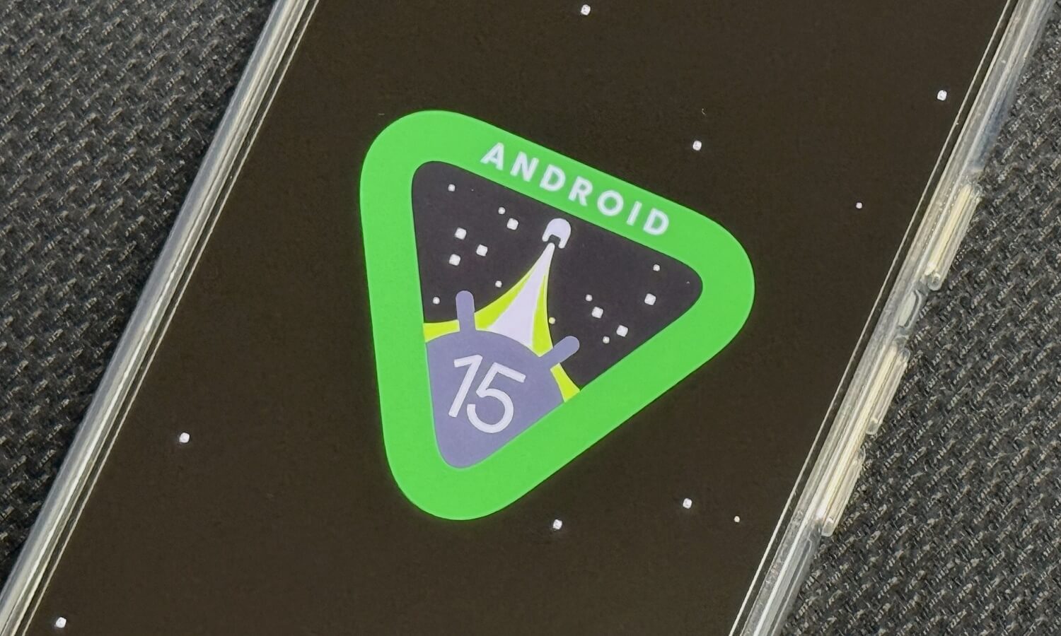 Android15 イースターエッグ宇宙探検ゲーム