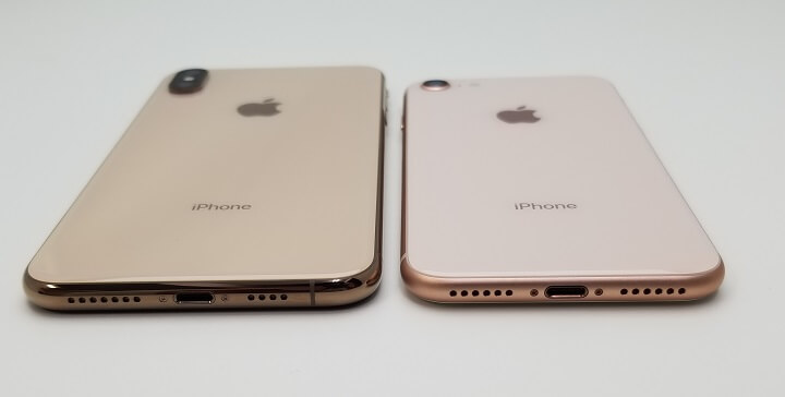iPhone8ゴールドとのカラー比較