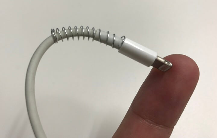 Diy Iphoneのライトニングケーブルにも スマホ充電ケーブルなどを断線しにくくする方法 使い方 方法まとめサイト Usedoor